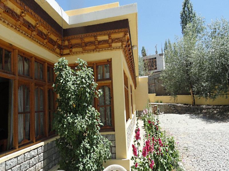 Royal Heritage Resort Leh Exterior photo